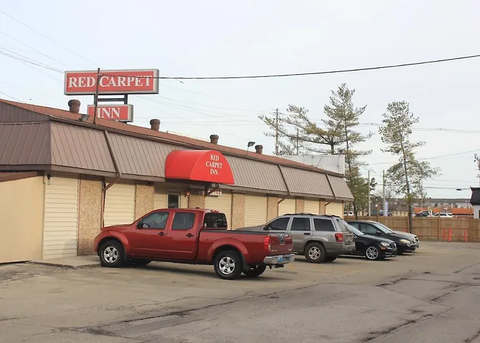 Red Carpet Inn - Louisville