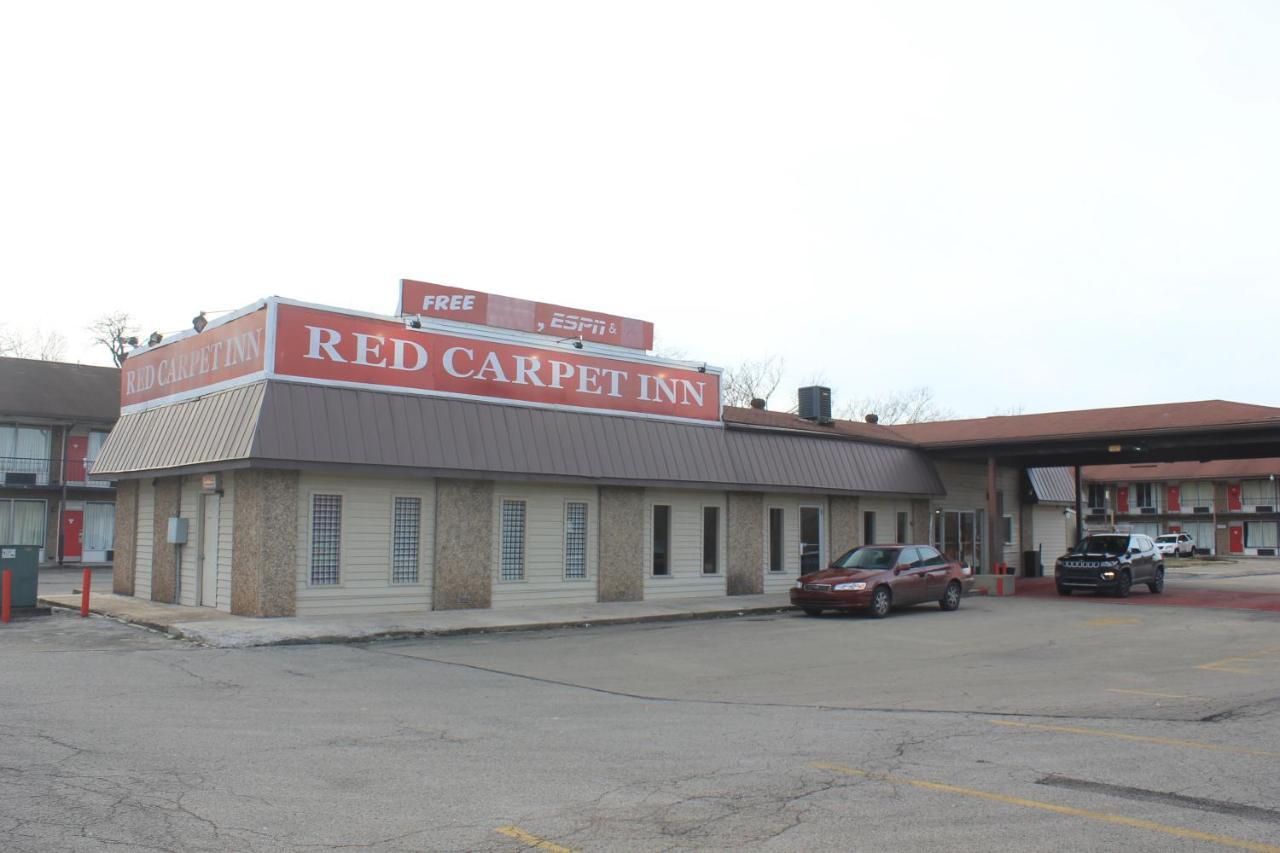 Red Carpet - Hotel Louisville